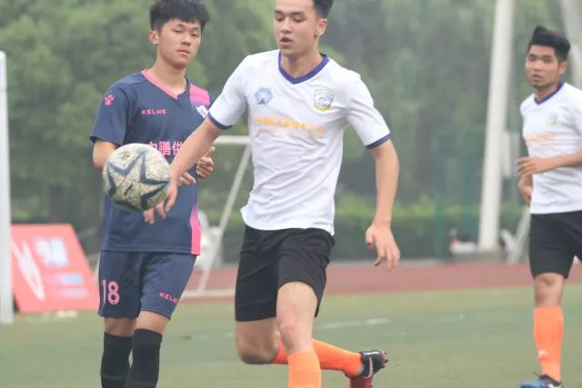记者：弗拉霍维奇航班延误，预计北京时间凌晨1点飞抵土耳其